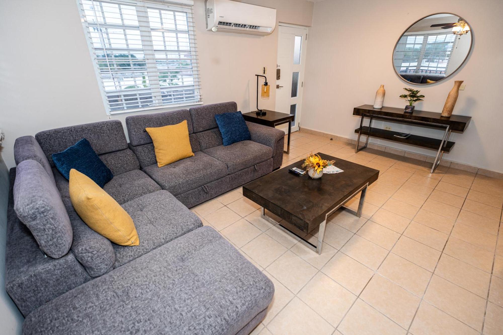 Luxury Retreat With Private Jacuzzi And Mountain Views Free Parking Apartment Понсе Екстериор снимка